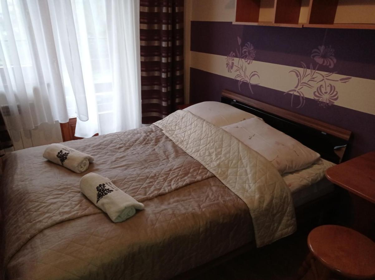 Pod Tatrami Bed & Breakfast บุโควินา ทัตซานสกา ภายนอก รูปภาพ