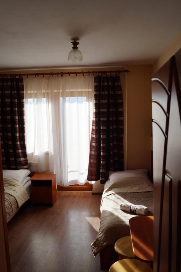 Pod Tatrami Bed & Breakfast บุโควินา ทัตซานสกา ภายนอก รูปภาพ