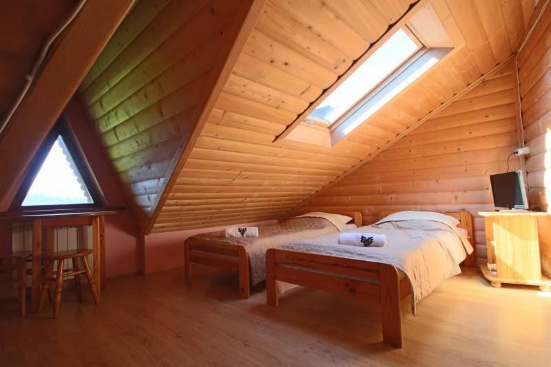 Pod Tatrami Bed & Breakfast บุโควินา ทัตซานสกา ภายนอก รูปภาพ